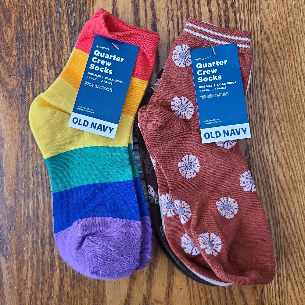 👀50% OFF👀🧦NWT‼️ Old Navy brand 6 pairs of Women's Quarter Crew Socks